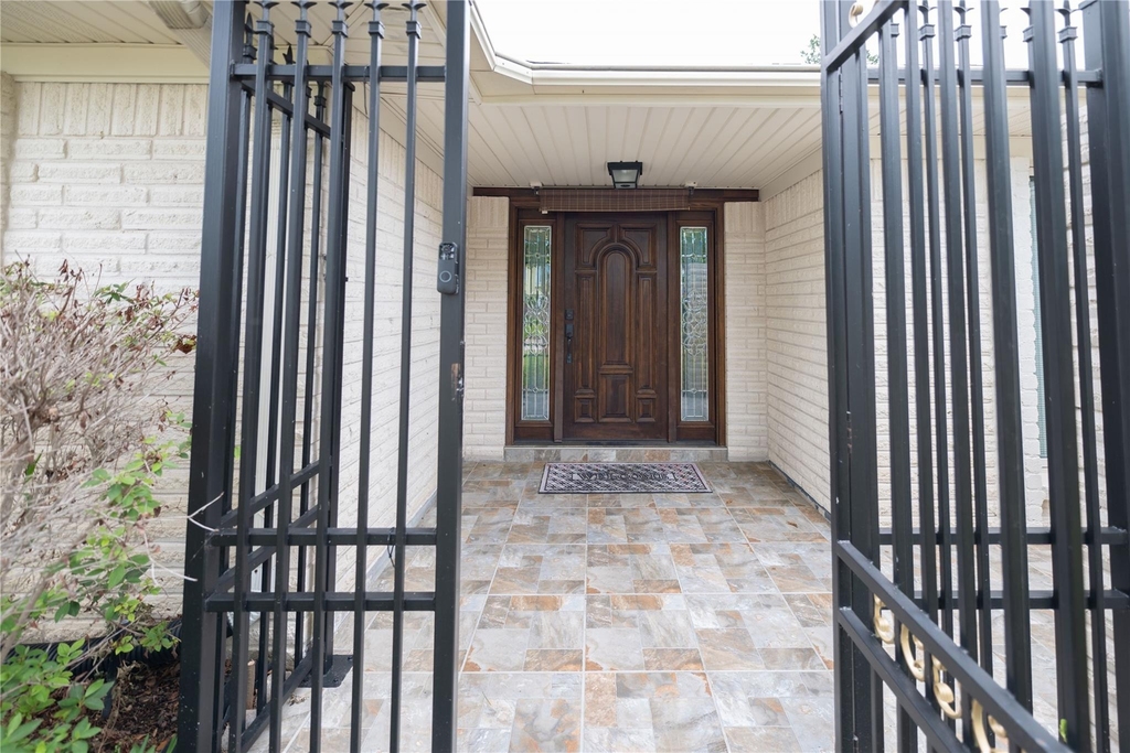 7546 Maple Tree Drive - Photo 3