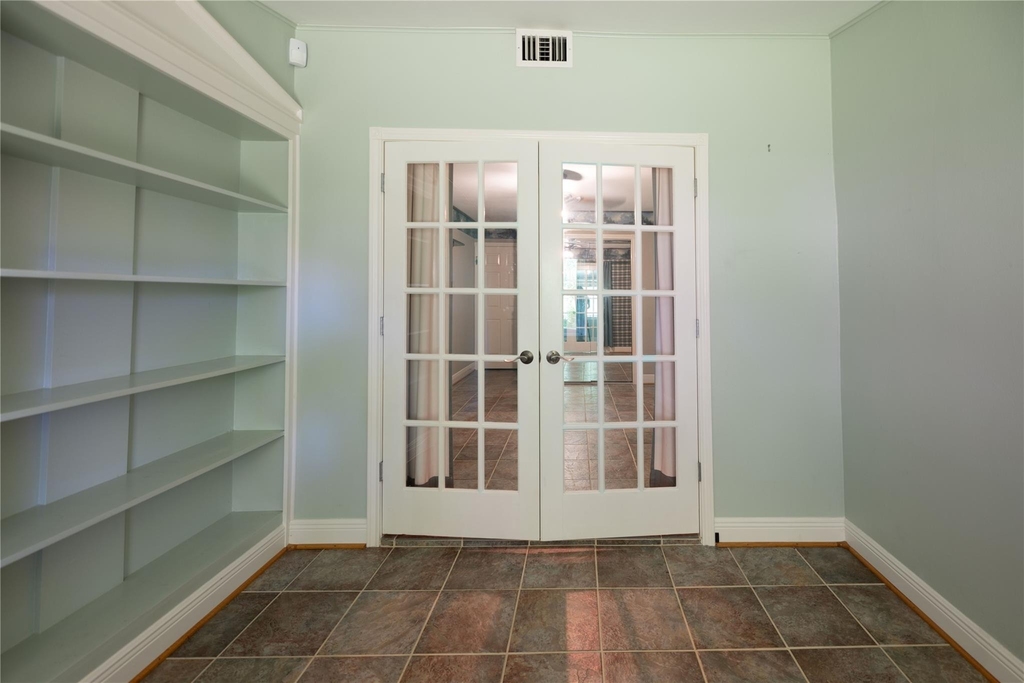 7546 Maple Tree Drive - Photo 32