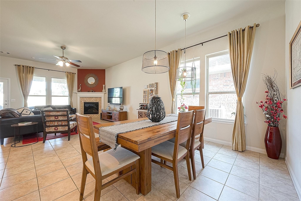 15627 Huddleston Drive - Photo 3