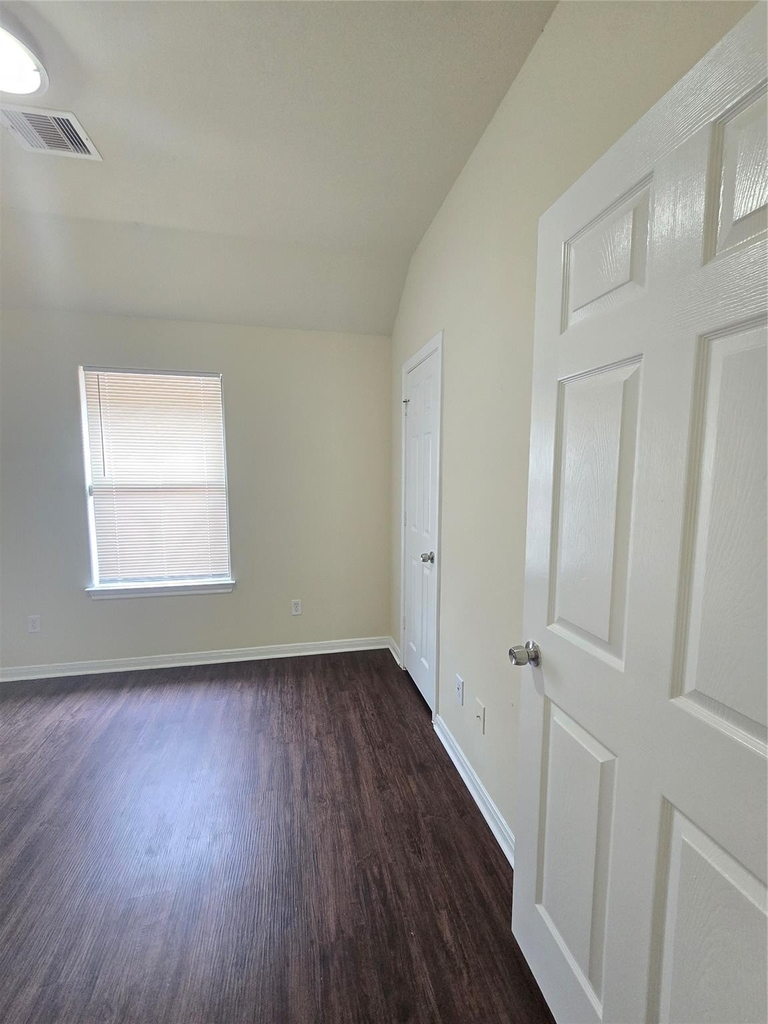 2112 Davis Street - Photo 9