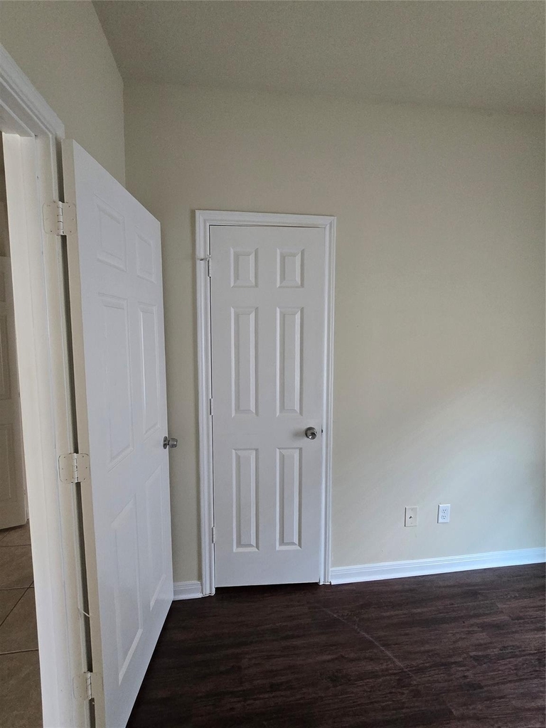 2112 Davis Street - Photo 7