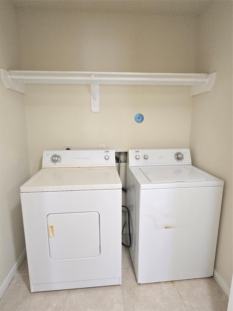 2112 Davis Street - Photo 11