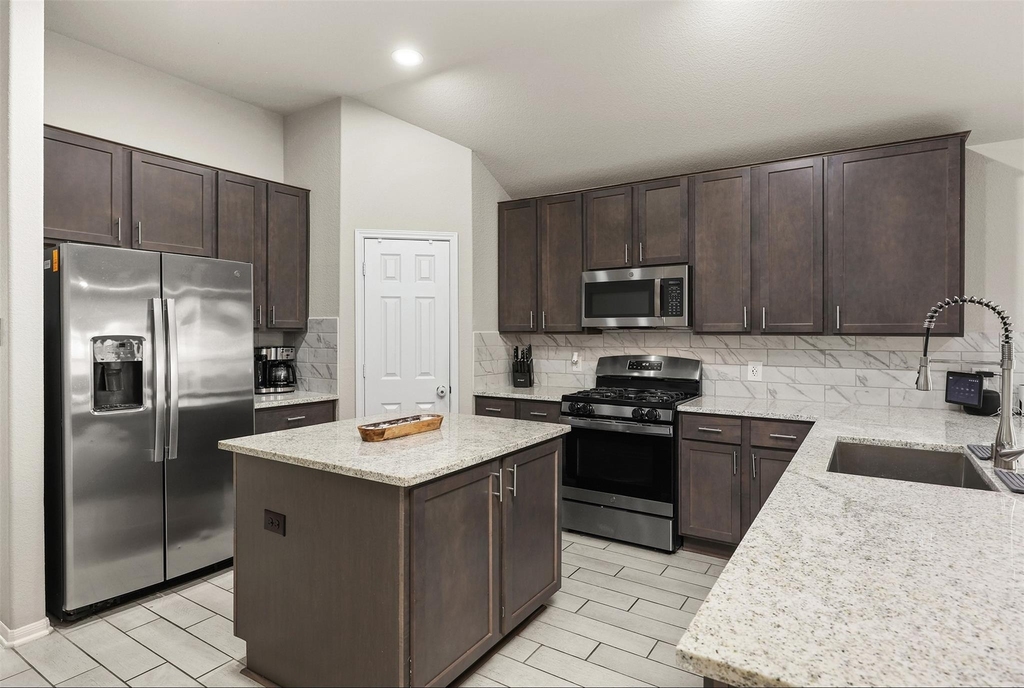 2214 Sand Lily Drive - Photo 7