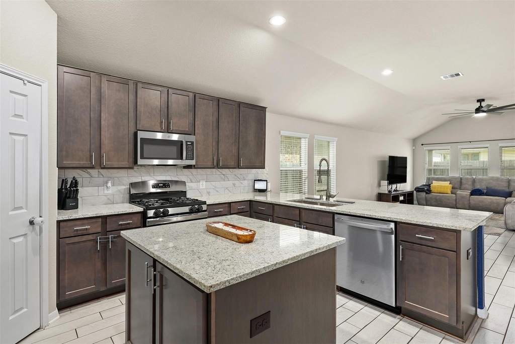 2214 Sand Lily Drive - Photo 8