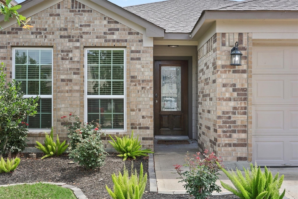 2214 Sand Lily Drive - Photo 3