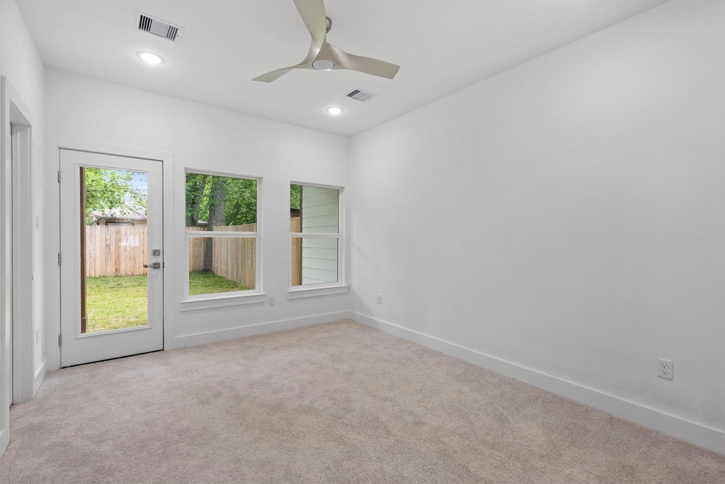 8109 Hamlet Street - Photo 12