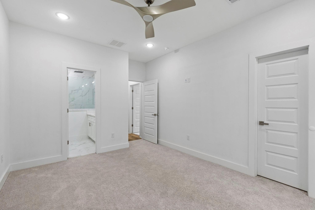 8109 Hamlet Street - Photo 13