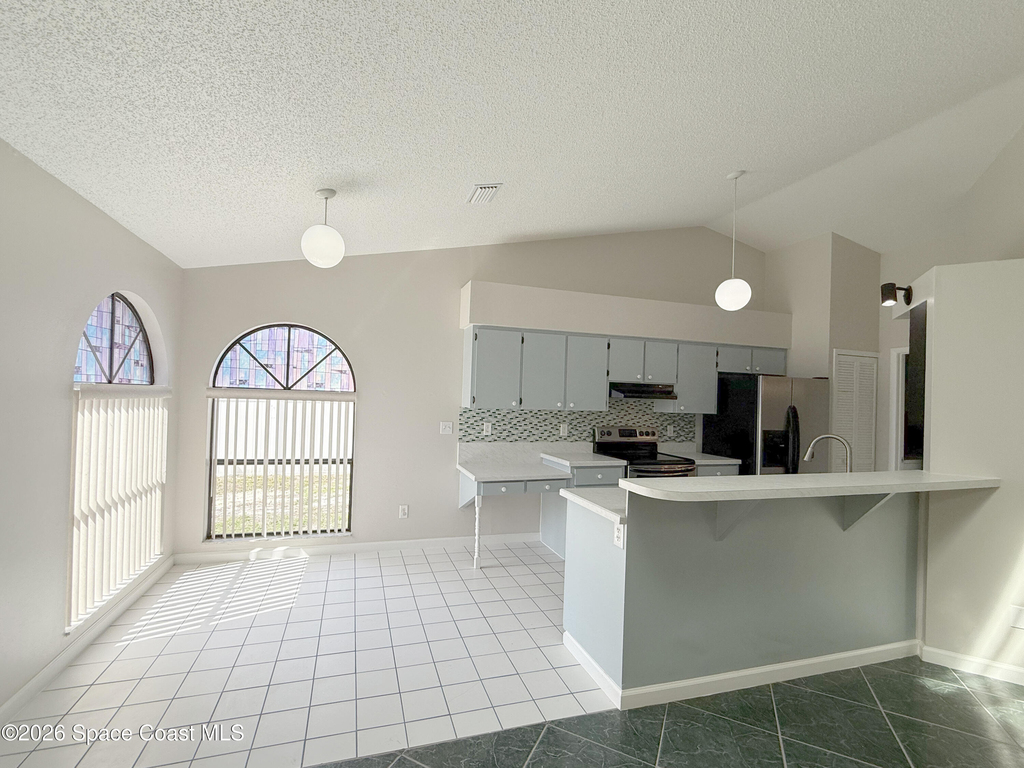866 Hanau Avenue Nw - Photo 5