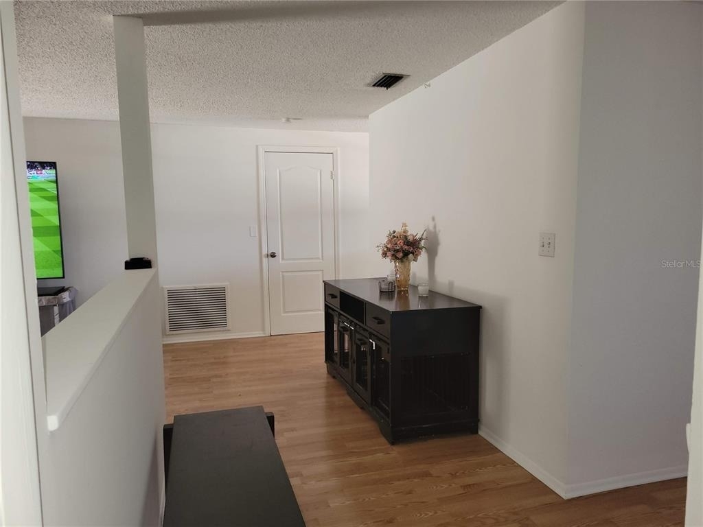 6430 Lomand Avenue - Photo 6