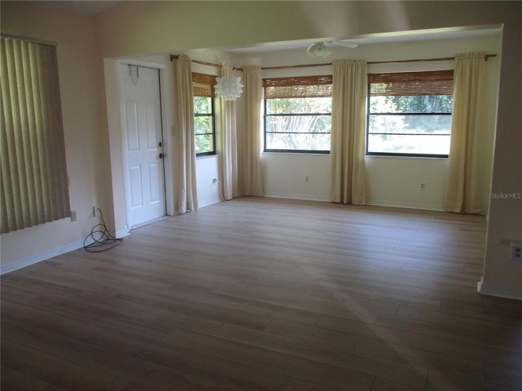 1750 Atrium Drive - Photo 2