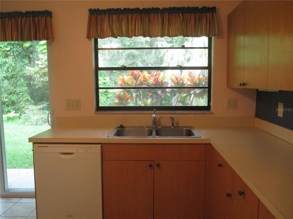 1750 Atrium Drive - Photo 8