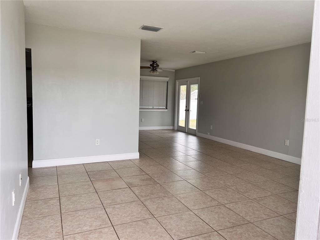 1299 Birchcrest Boulevard - Photo 4