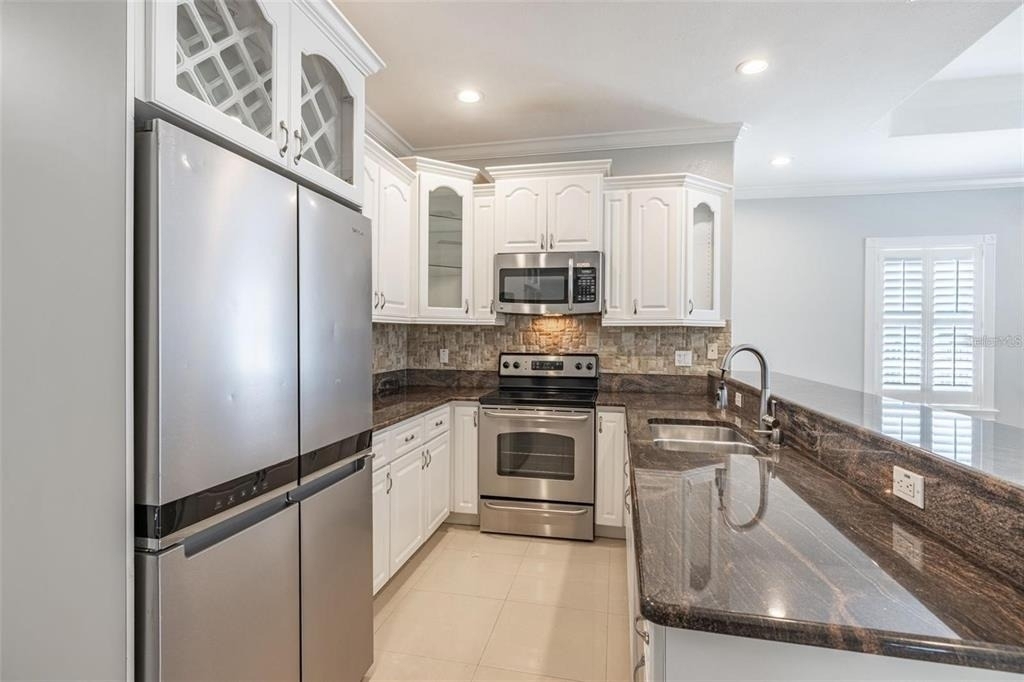 2323 W Cherry Street - Photo 3