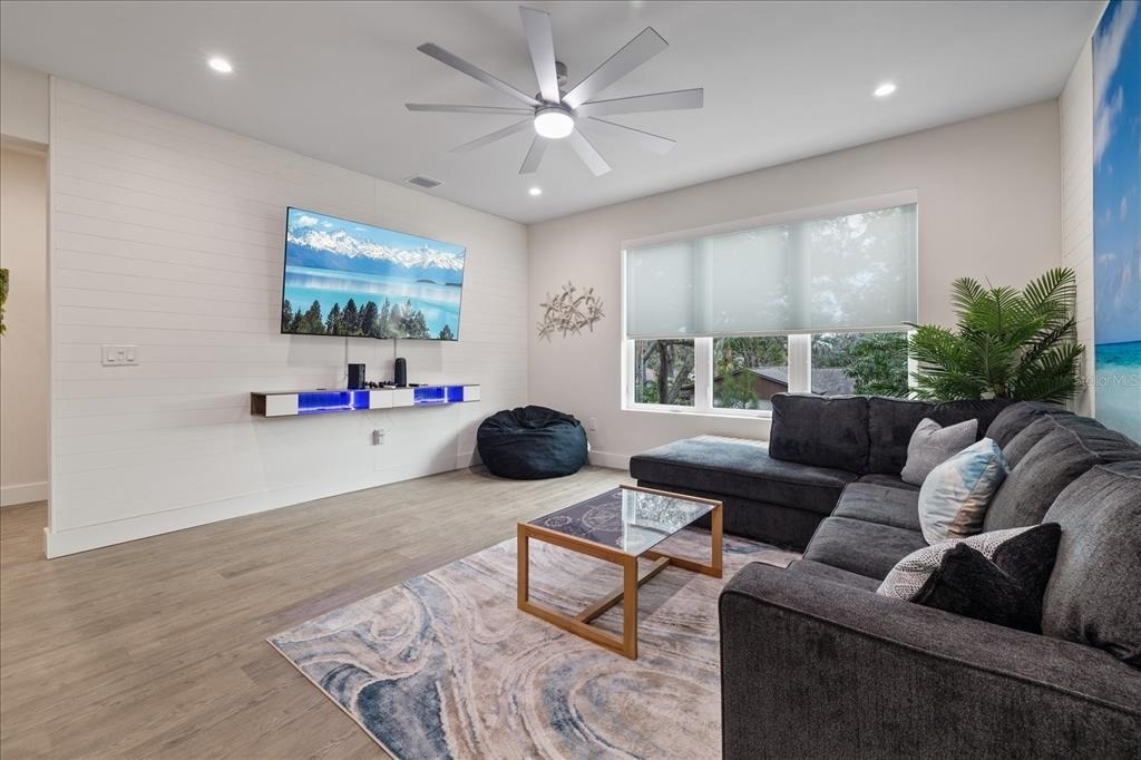 623 Petit Way - Photo 19