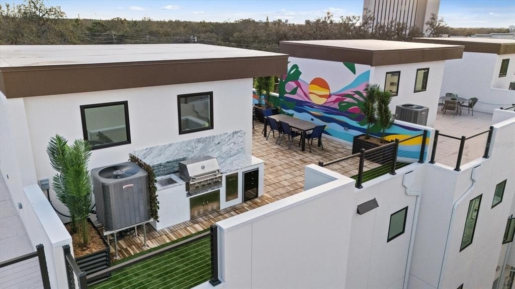 623 Petit Way - Photo 4