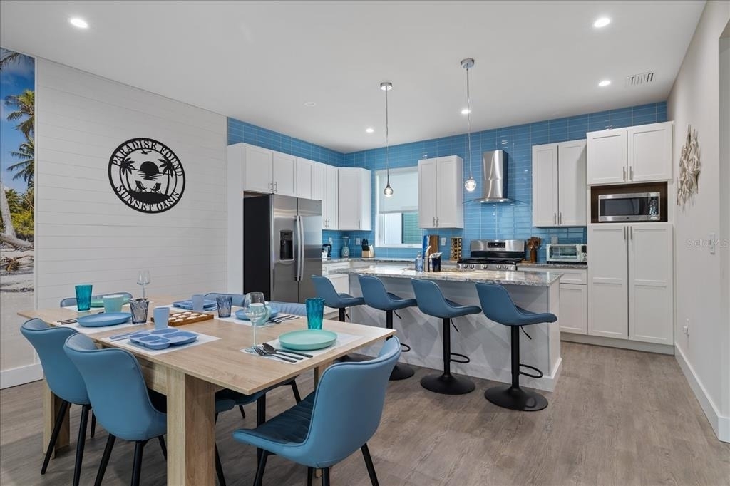 623 Petit Way - Photo 14