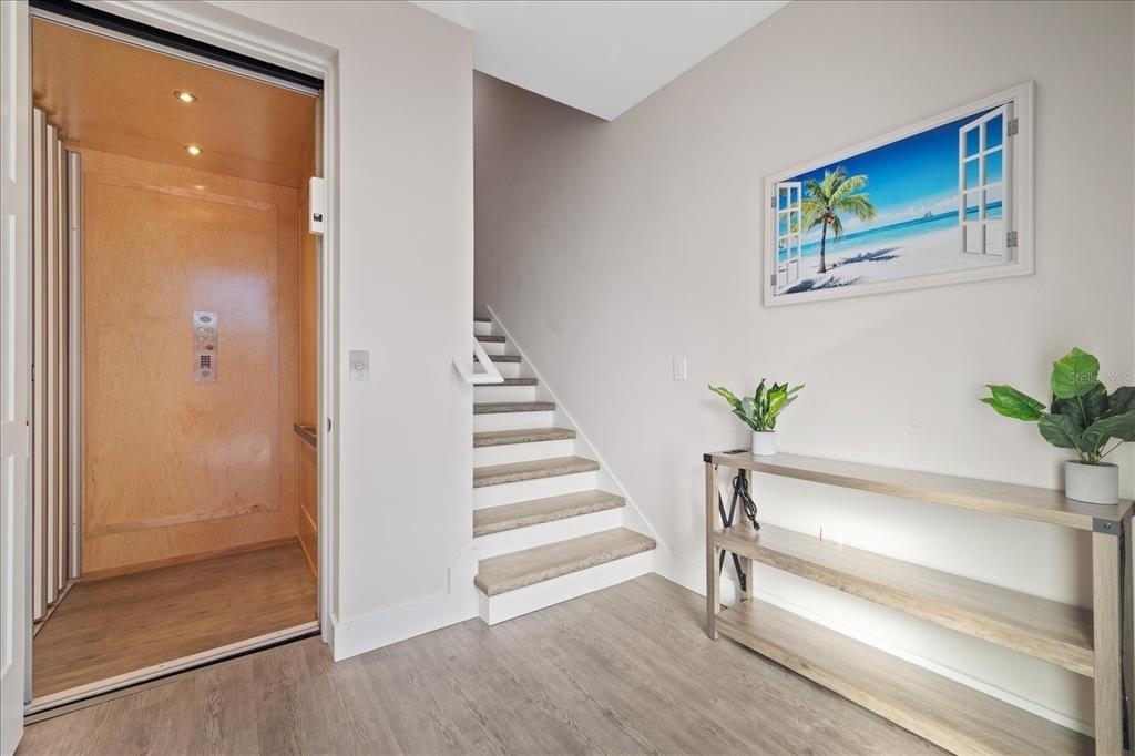 623 Petit Way - Photo 9