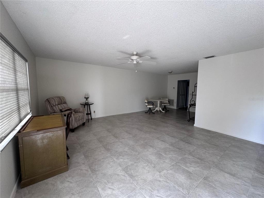 100 El Camino Drive - Photo 4