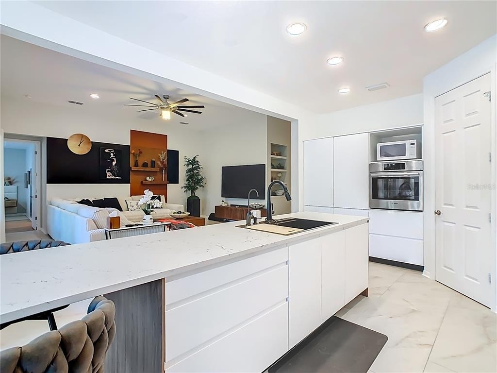 790 Carmel La - Photo 12