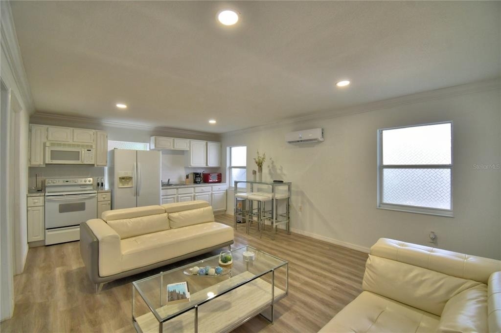 2405 Roslyn Lane - Photo 6