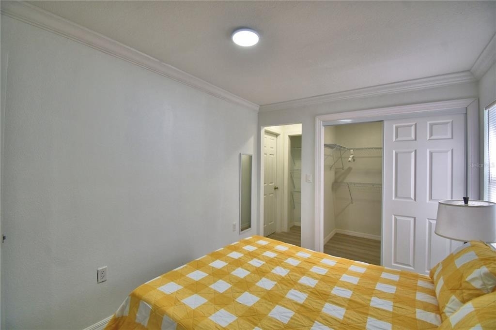 2405 Roslyn Lane - Photo 20