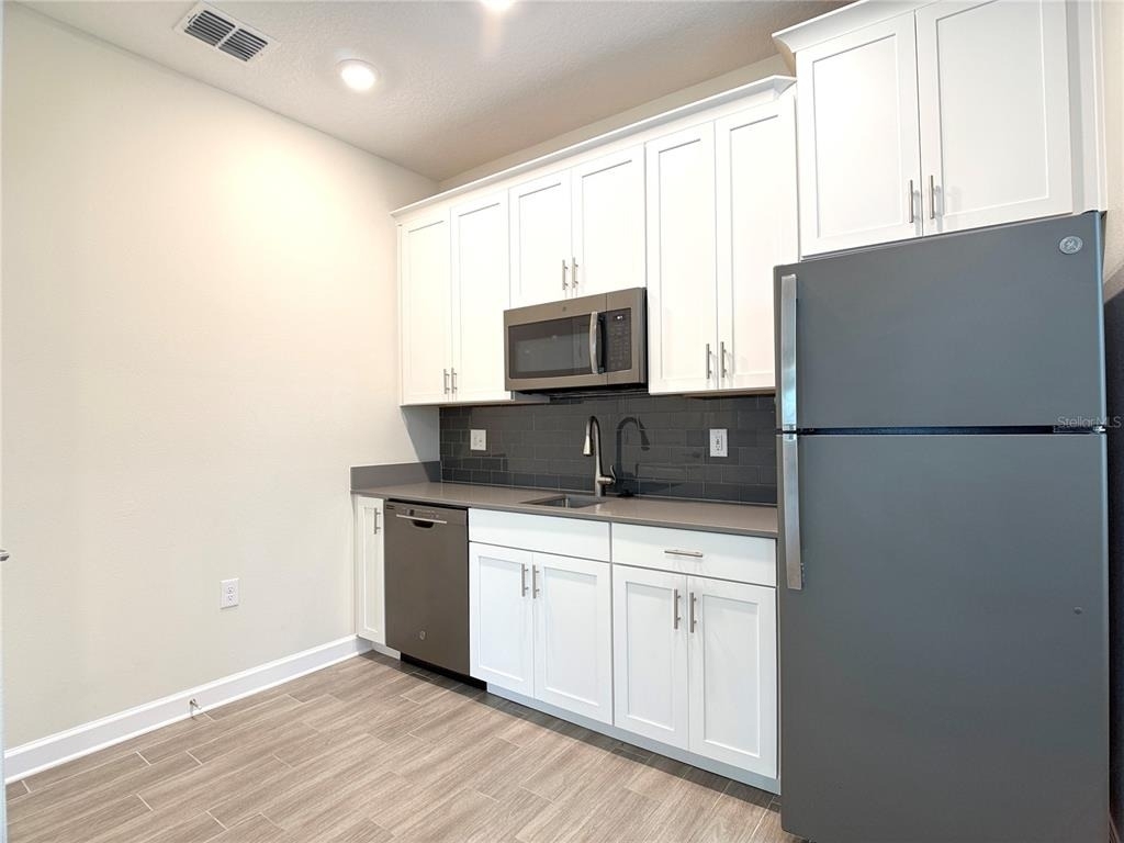 2638 Camden Park Loop - Photo 46
