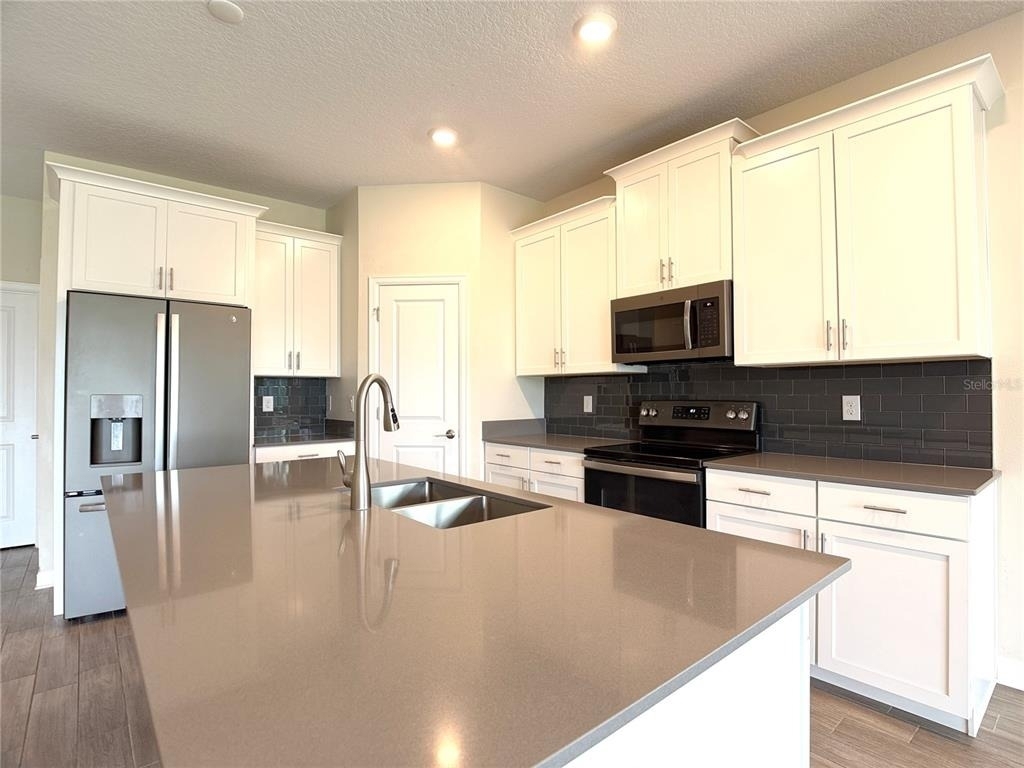 2638 Camden Park Loop - Photo 12