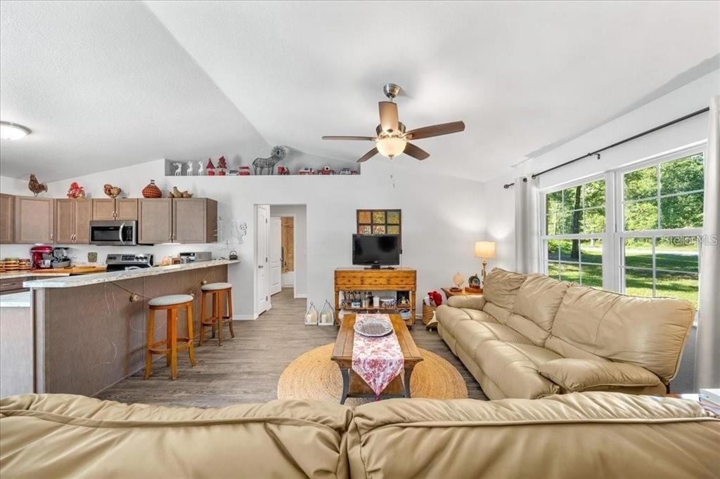 543 N Rooks Avenue - Photo 5