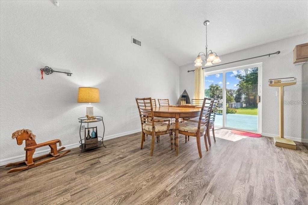 543 N Rooks Avenue - Photo 6