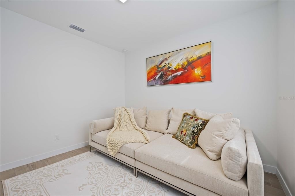 7520 N Coolidge Avenue - Photo 36