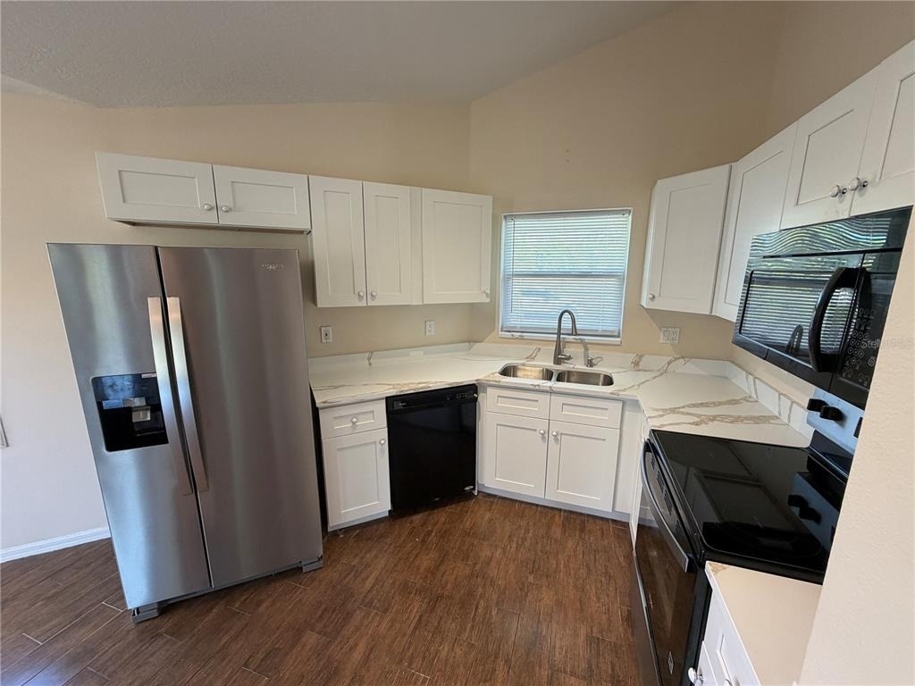 7224 49th Avenue E - Photo 5