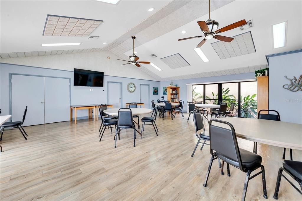 21405 Olean Boulevard - Photo 20