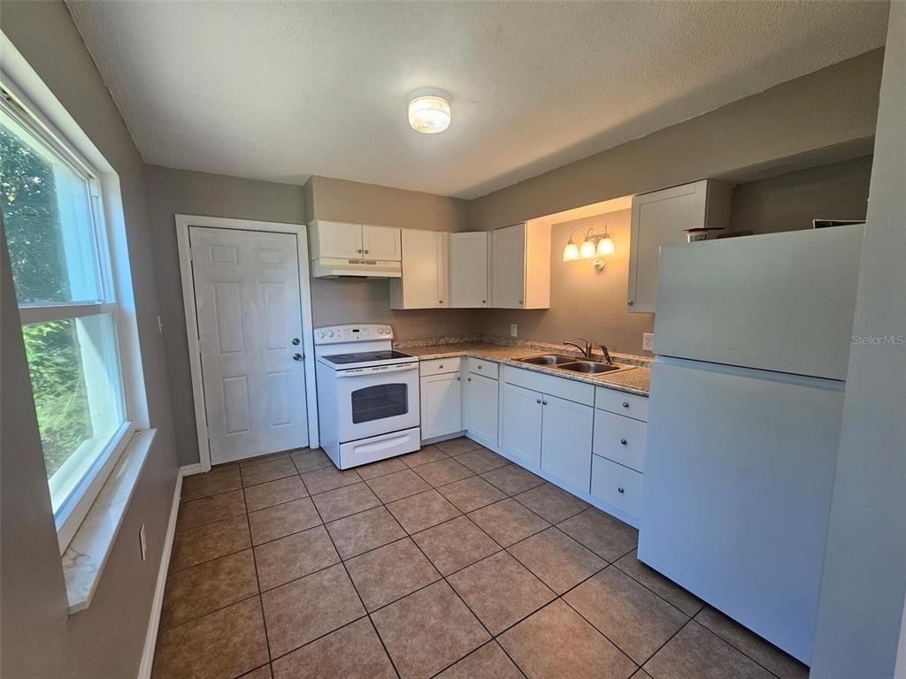 4118 59th Street W - Photo 3