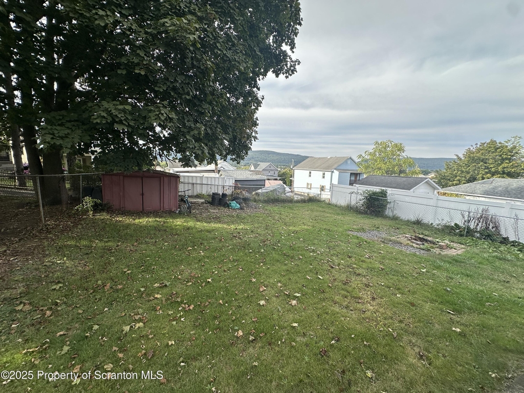 149 Tompkins Street - Photo 10