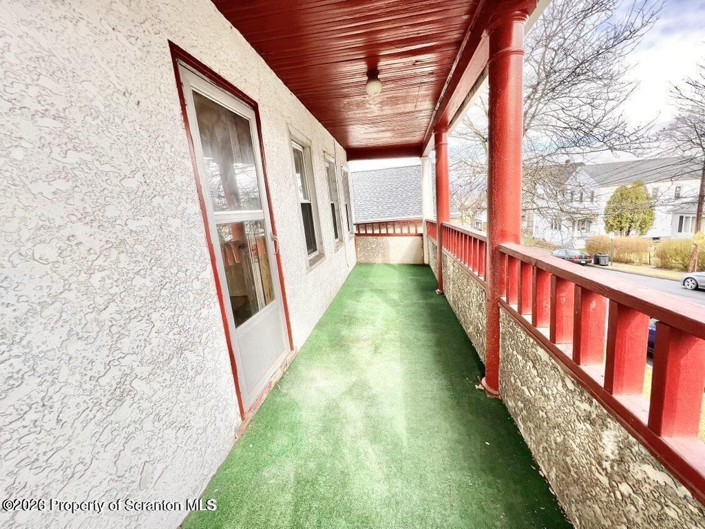 636 Beech Street - Photo 12