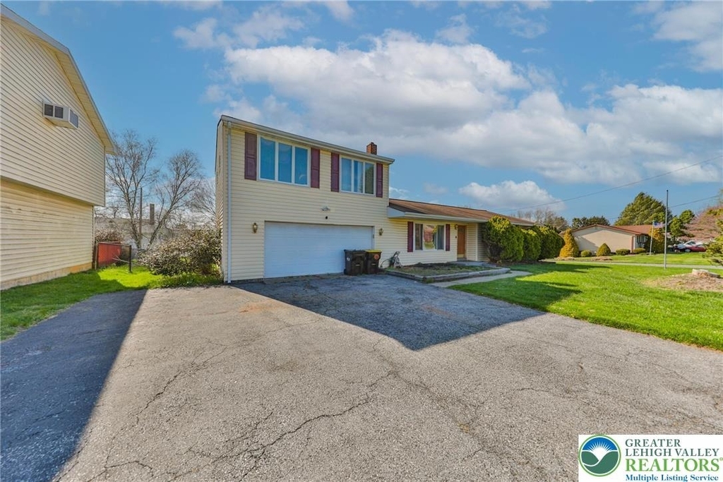 2033 11th Street - Photo 2