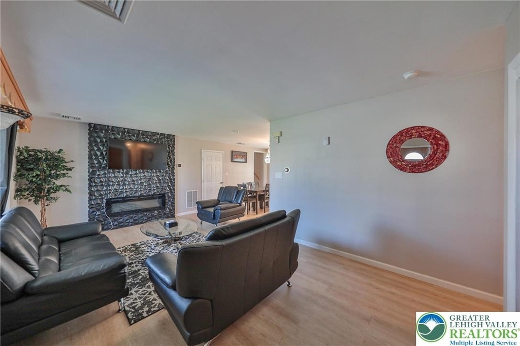 2033 11th Street - Photo 7