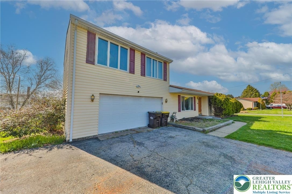 2033 11th Street - Photo 1