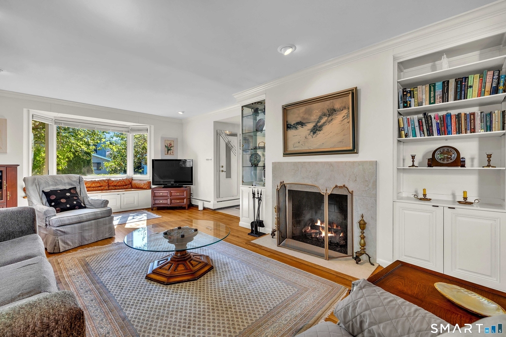 71 Beach Avenue - Photo 2