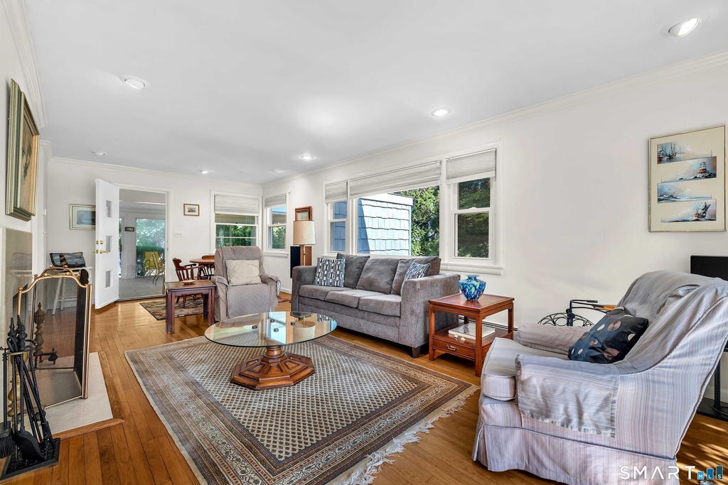 71 Beach Avenue - Photo 3
