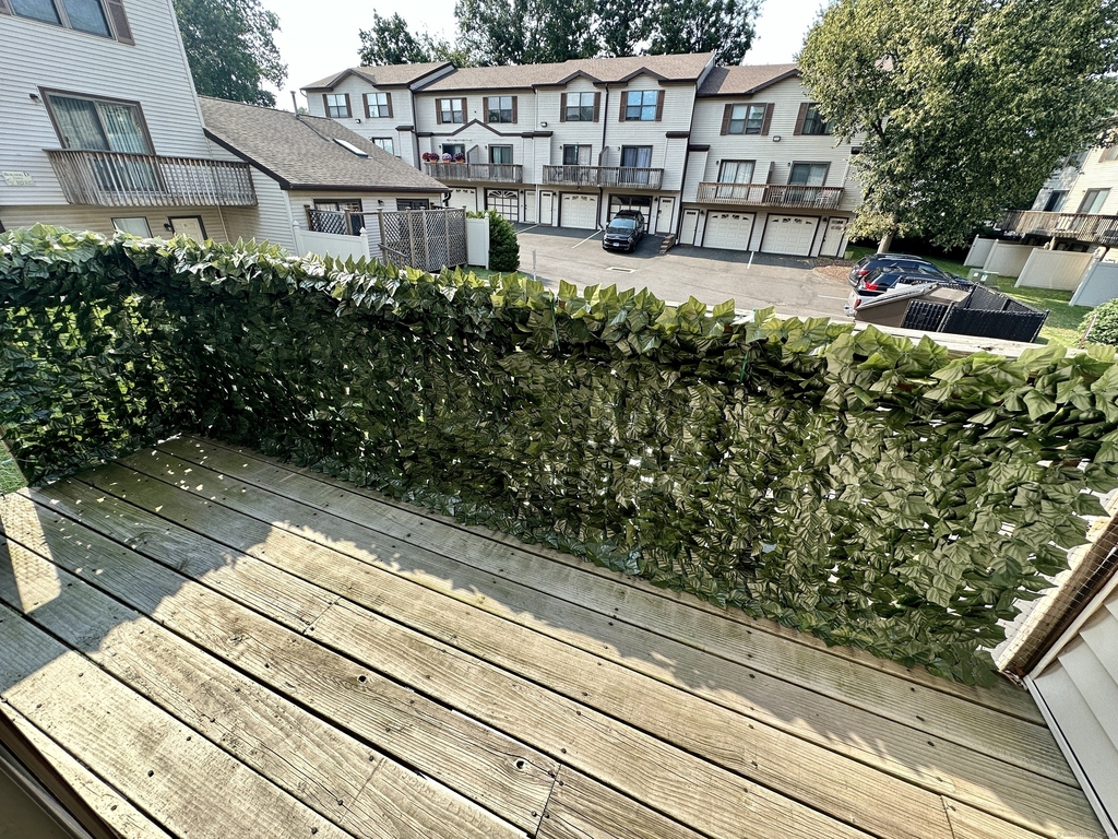 15 Crest Street - Photo 8