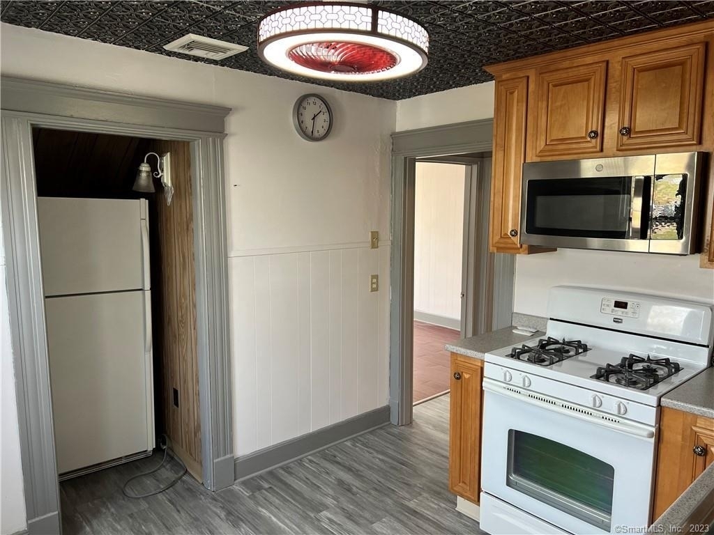 222 Chipman Street Extension - Photo 4