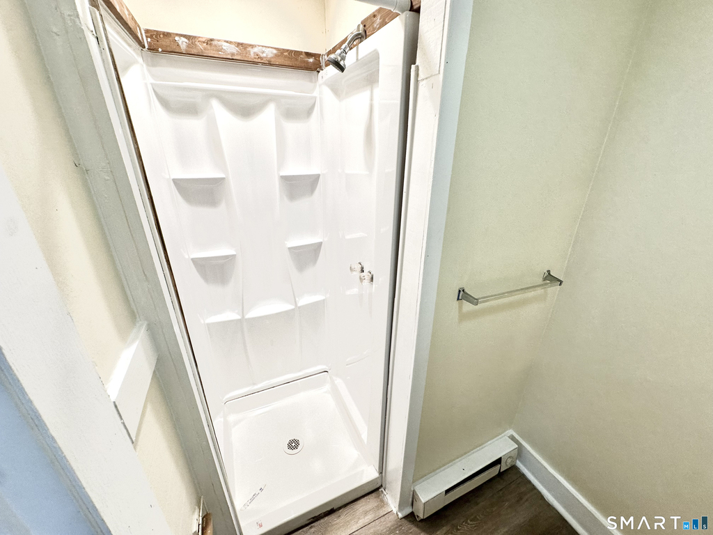 1431 Bank Street - Photo 8