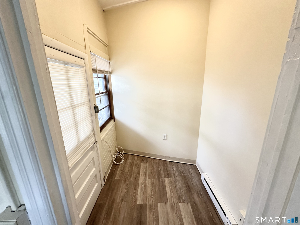 1431 Bank Street - Photo 6
