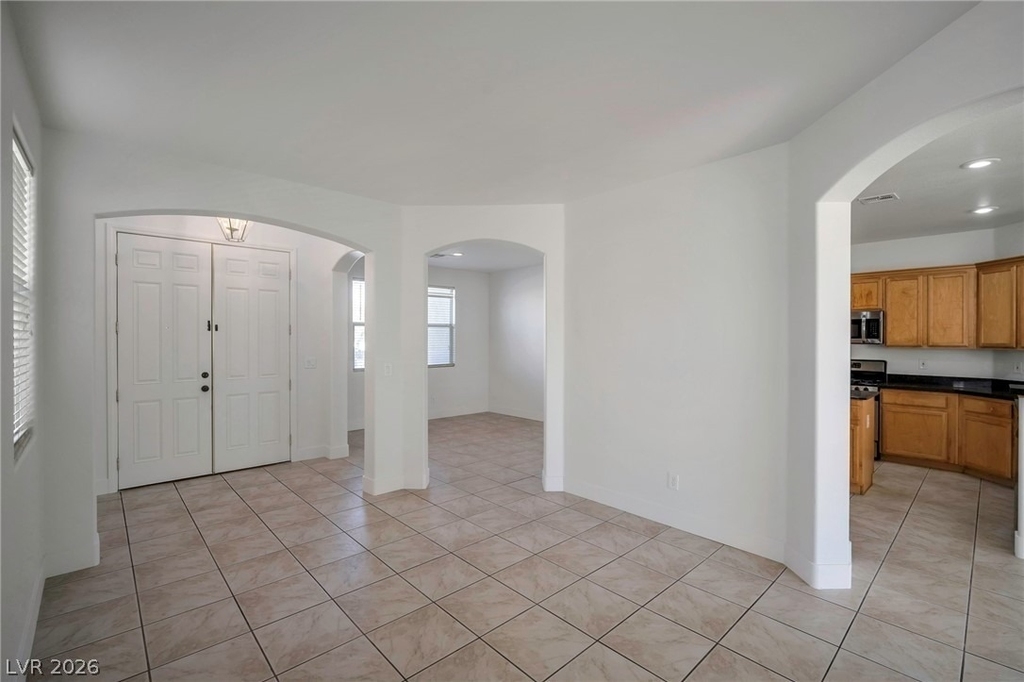 9711 Spinnaker Creek Avenue - Photo 8