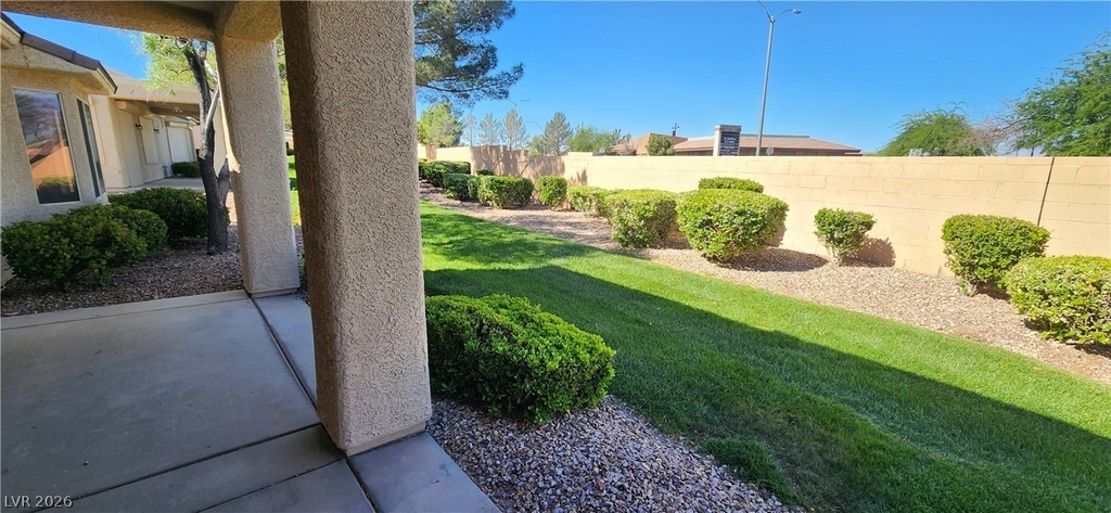 1561 Bonner Springs Drive - Photo 20