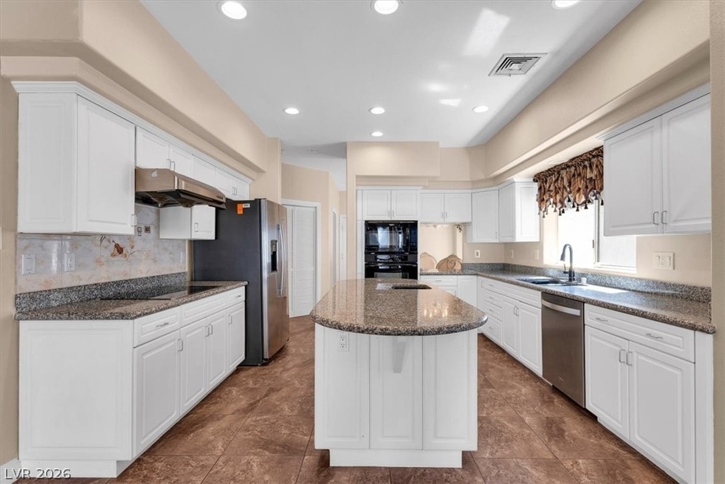 7956 Marbella Circle - Photo 4