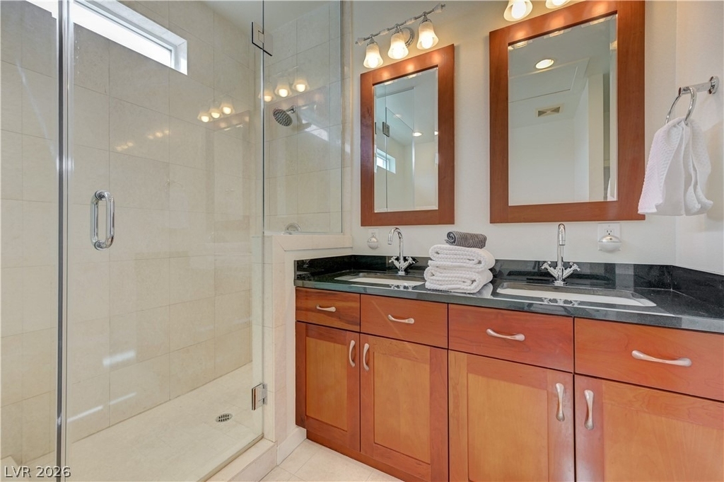 4535 Dean Martin Drive - Photo 36