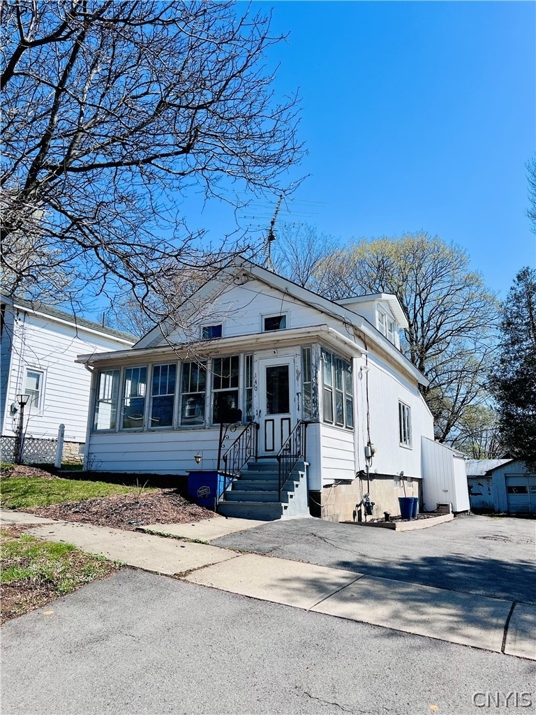 140 E Oneida Street - Photo 0