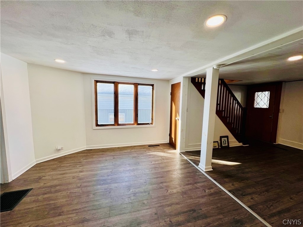 140 E Oneida Street - Photo 7